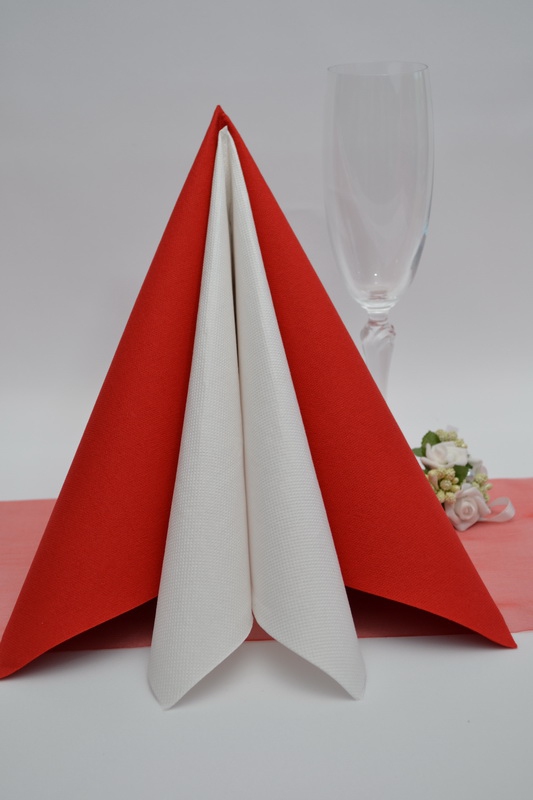 Dekorácie na stôl - Obrúsok Duni - červená