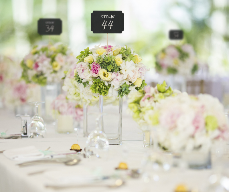 Dekorácie na stôl - Čierne kriedové tabuľky na drevenej tyčinke – 4 ks