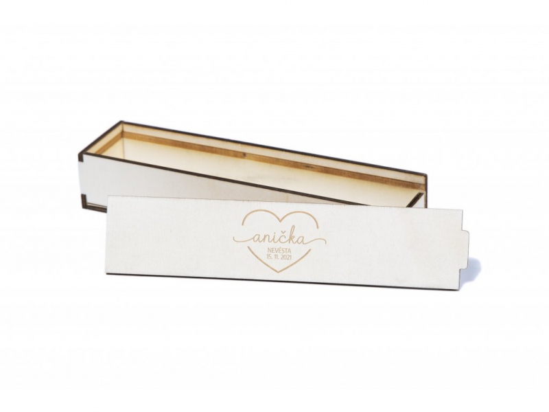 Dary pre novomanželov - Darčeková krabička na podväzok - srdce
