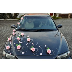 Výzdoba auta ružičky s listami